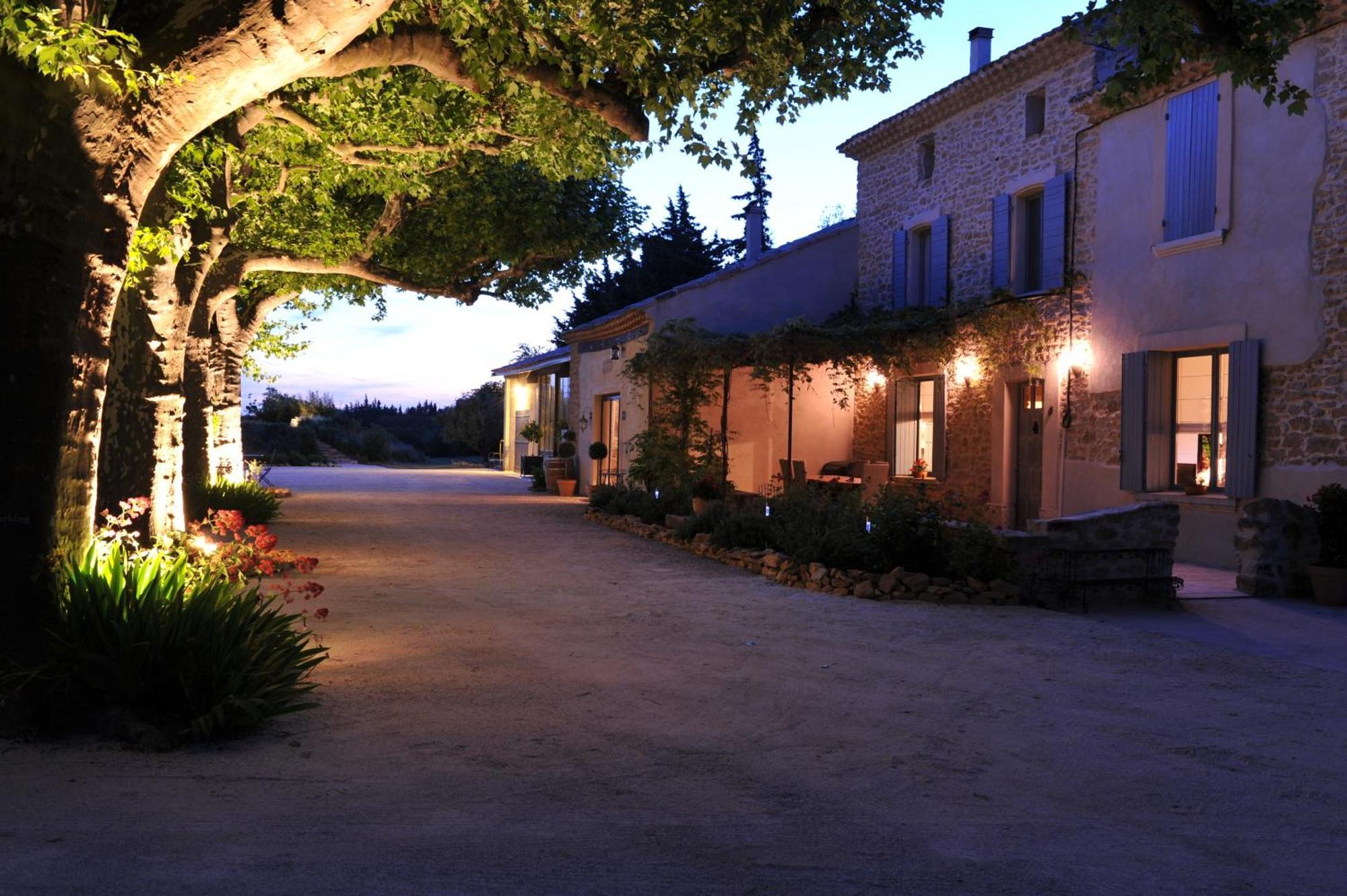 Le Mas Terre Des Anges Sarrians Exterior photo
