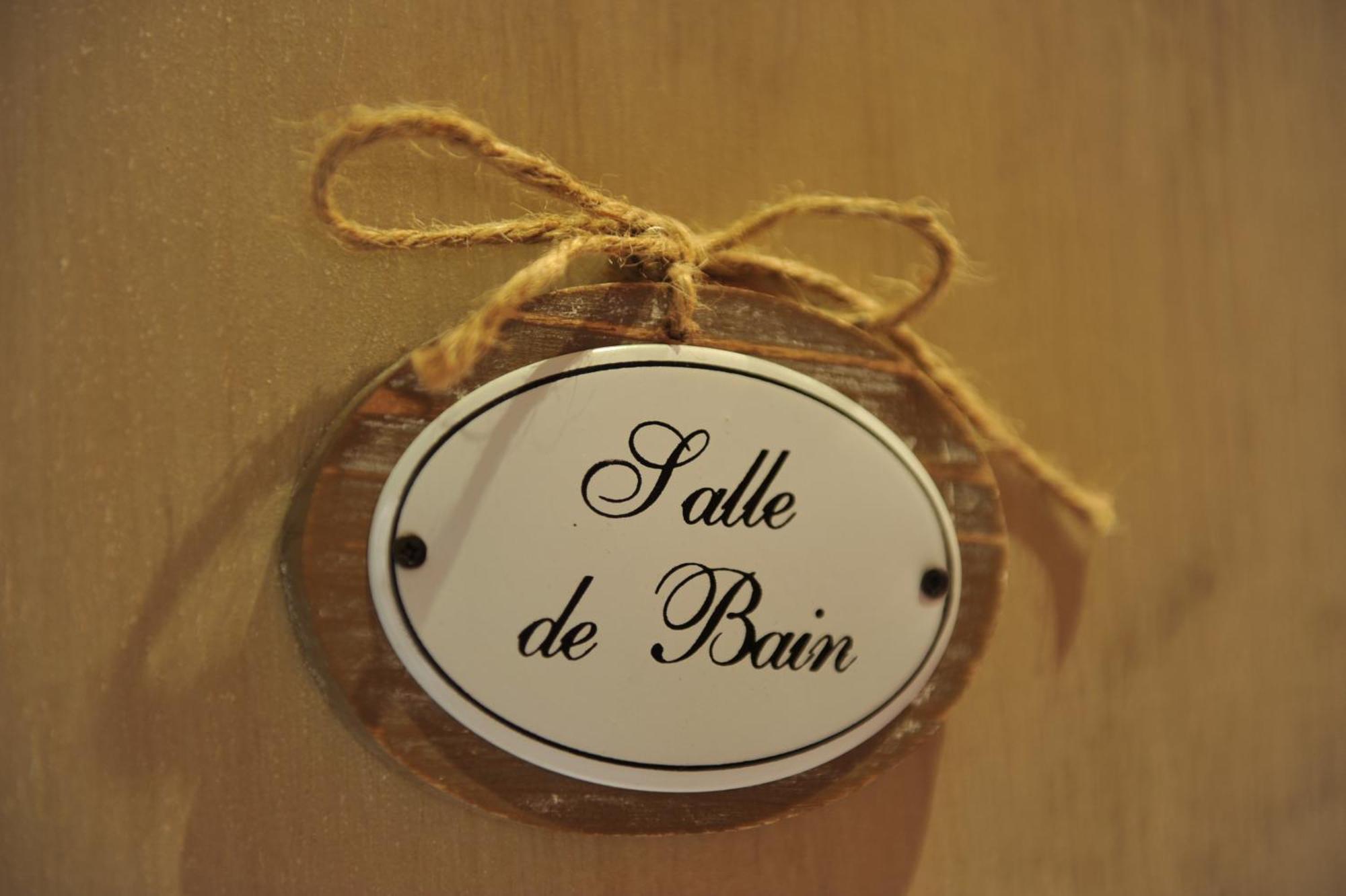 Le Mas Terre Des Anges Sarrians Room photo